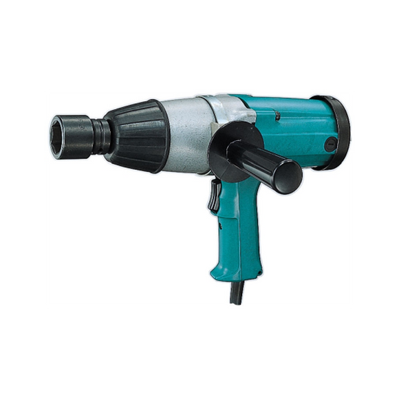  out of packagingMakita Impact Wrench 588Nm 850W 6906