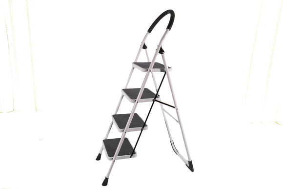 4-Step Foldable Ladder – White - image 01