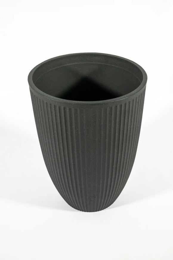 Verti Planter – Charcoal (29 x 38 cm) - image 01