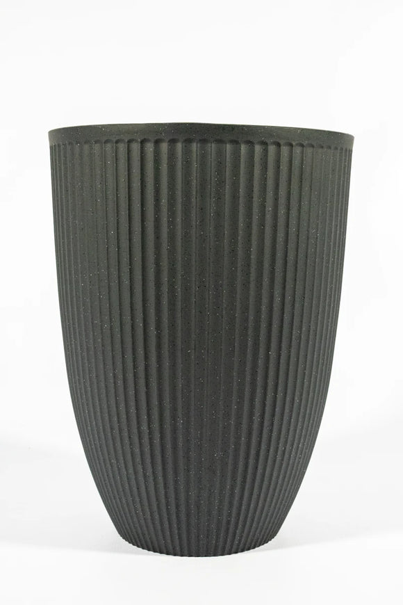 Verti Planter – Charcoal (29 x 38 cm) - image 02