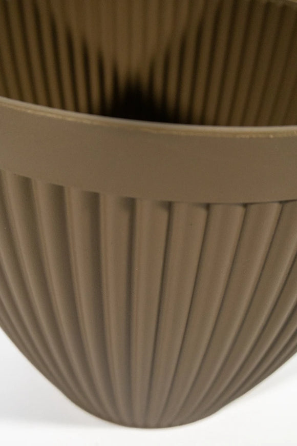 Roman Planter – Coffee (28 x 23 cm) - image 02