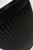 Roman Planter – Black (42 x 35 cm) - image 03