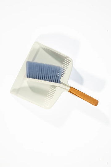 Lux Dustpan & Brush Set with Handle & Brush Cleaner – White - image 02