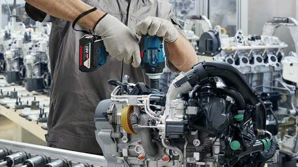 Bosch Cordless Impact Wrench GDS 18V-400 incl 2x5.0Ah Batteries