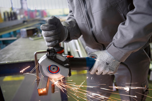 Bosch Small Angle Grinder GWS 17-125 S