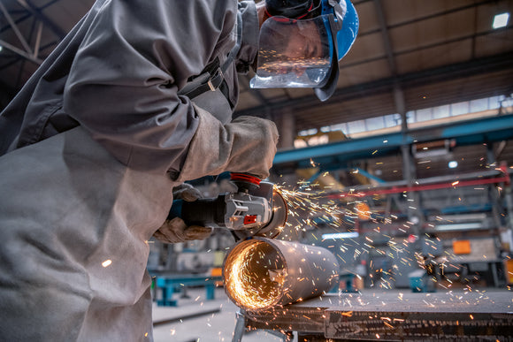 Bosch Small Angle Grinder GWS 17-150 PS