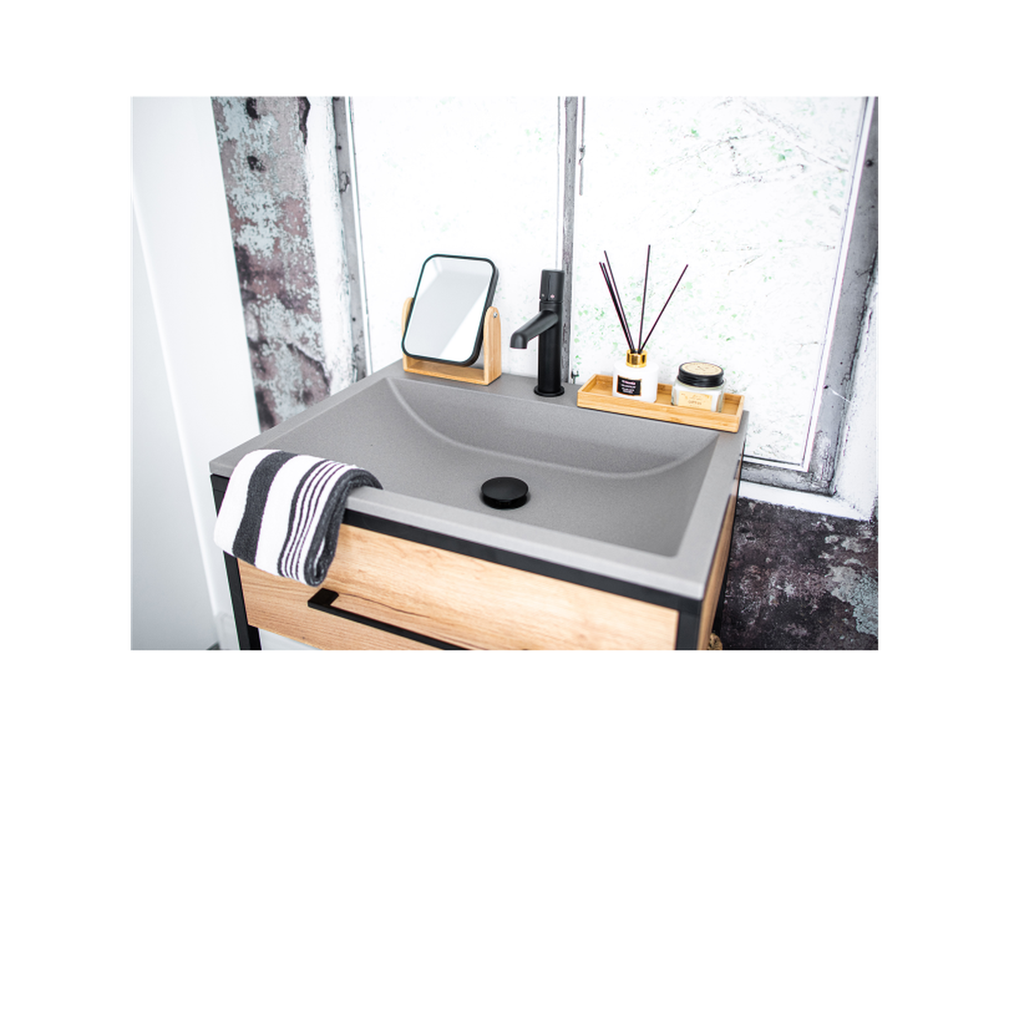 Laveo Albano Basin Granite